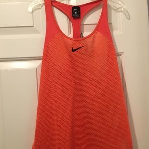 Nike sleeveless shirt